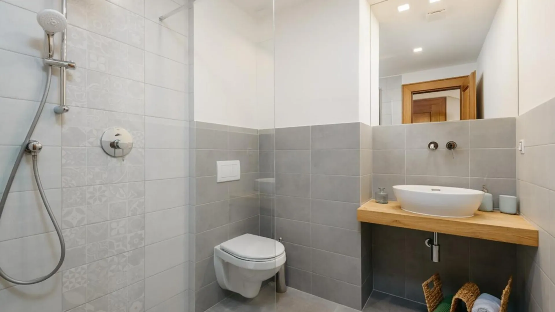 Apartment Eli Spacious Apt With Old Town View, Parking & Ac Prague Czech Republic