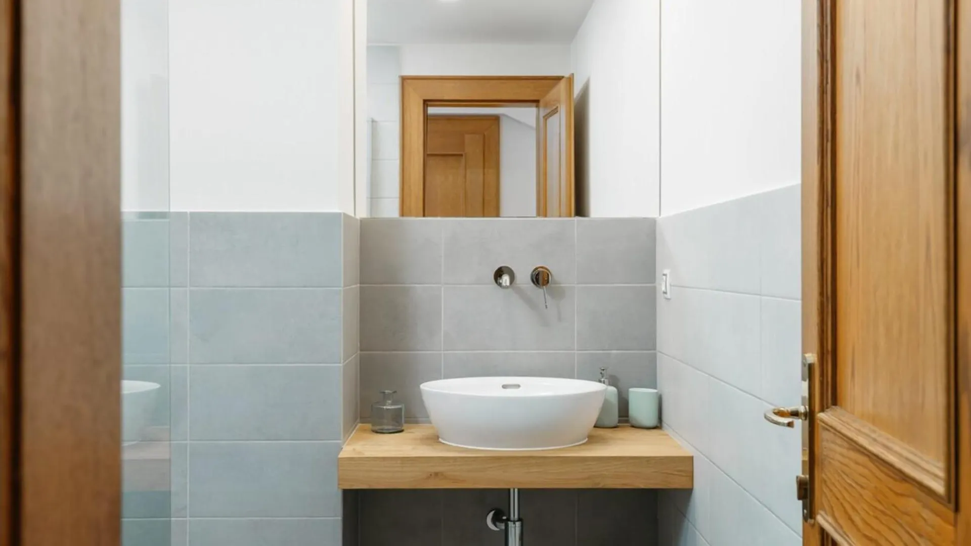 Eli Spacious Apt With Old Town View, Parking & Ac Prague Czech Republic