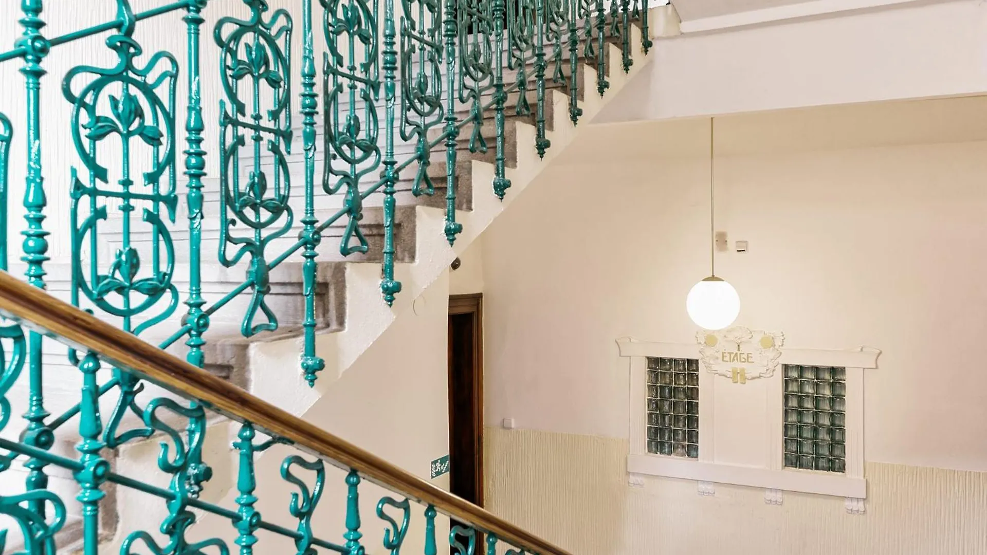Eli Spacious Apt With Old Town View, Parking & Ac Prague